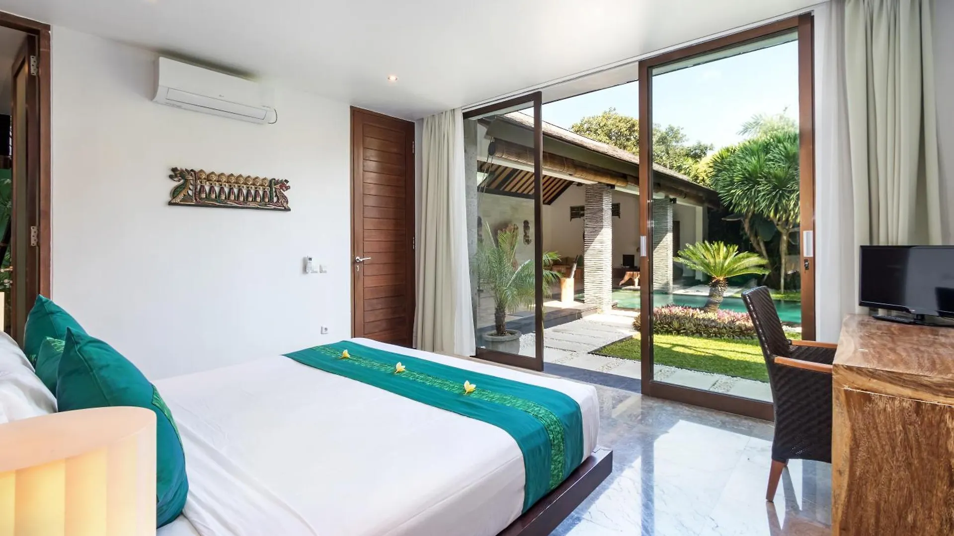 Villa Anjali Green By Villa Finder Seminyak Indonézia
